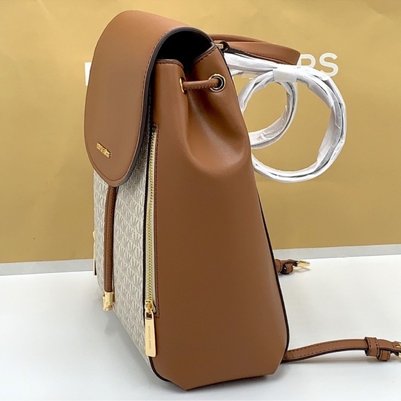 Michael Kors Phoebe 35F2G8PB2B Flap Drawstring Backpack 
Vanilla Signature 
NWT - Picture 15 of 16